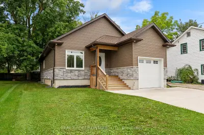 52 Queen Street, Huron East, On N0g 1h0