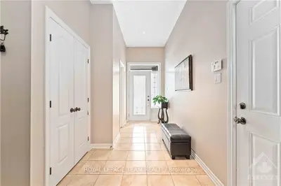 112 FURNESS Way, Barrhaven, ON K2G 7E4
