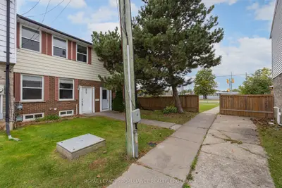 973 Oakview Avenue, Kingston, On K7m 6w9