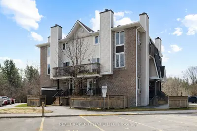 7 Timberview Way 3, Bells Corners And South To Fallowfield, On K2h 9m5