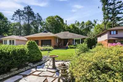 8 Palmer Court, Bracebridge, On P1l 1k5