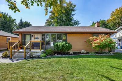 223 Michaelmas Street, London East, On N5y 1n2
