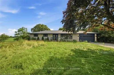 360 Bishopsgate Road, Brant, On N3t 5l7