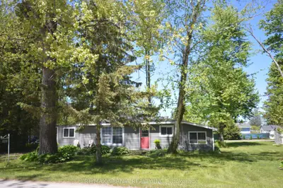 6208 London Road, Lambton Shores, On N0n 1j1