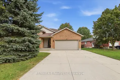 194 Norwood Court, Stratford, On N5a 7s7