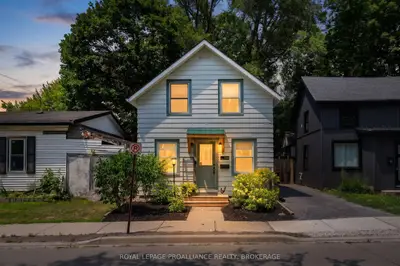 114 North Street N, Gananoque, On K7g 1l6