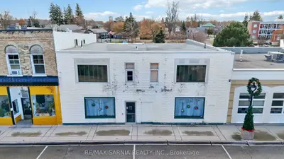 53-55 King Street W, Lambton Shores, On N0n 1j0