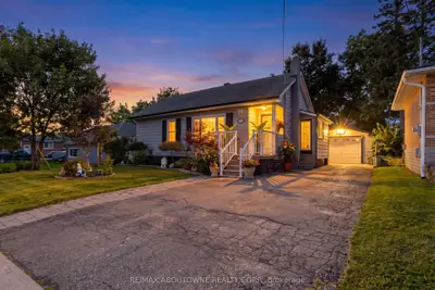 8 Wauchope Avenue, Cambridge, On N1r 1a5