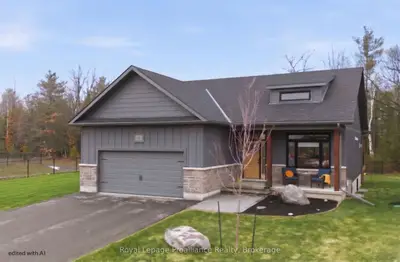 48 Deerview Drive, Quinte West, On K8v 0l8