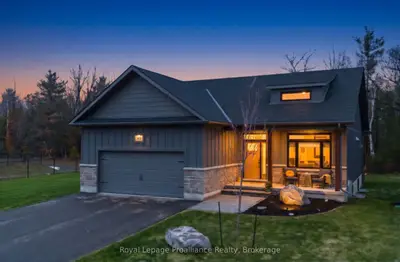48 Deerview Drive, Quinte West, On K8v 0l8