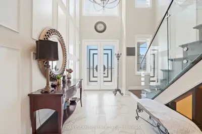 88 Eringate Court, Hamilton, On L8j 3y4