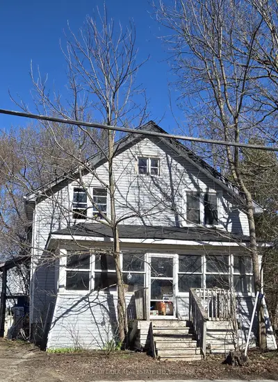 24 Centre Street N, Edwardsburgh/cardinal, On K0e 1x0