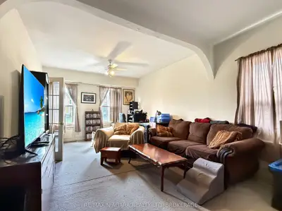 35 Forsythe Street, Fort Erie, On L2a 1x1
