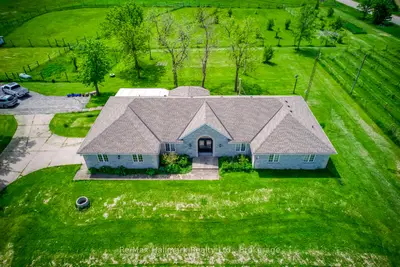 232 Eighth Road E, Hamilton, On L8j 3m2