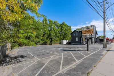 3188 King Street E, Kitchener, On N2a 1b3