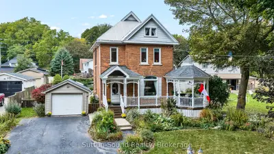 2344 3rd Avenue W, Owen Sound, On N4k 4s5