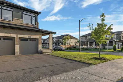 859 E Solarium Avenue E, Blossom Park - Airport And Area, On K4m 0h1
