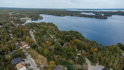 216 Musquash Road, Gravenhurst, On P1p 1r2