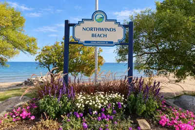 147 Lakeshore Road E, Blue Mountains, On L9y 0m9