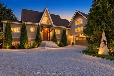 147 Lakeshore Road E, Blue Mountains, On L9y 0m9
