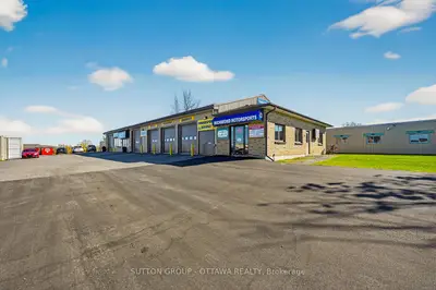 3835 McBean Street, Stittsville - Munster - Richmond, ON K0A 2Z0