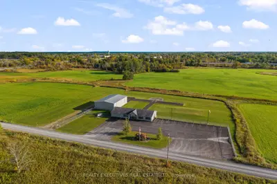 88 Highway 32 Highway N, Front Of Leeds & Seeleys Bay, On K7g 2v3