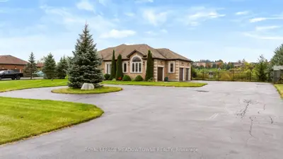50 Stewart Drive, Erin, On N1h 6h7