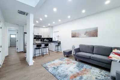 78 Hillyard Street E, Hamilton, On L8l 6b4
