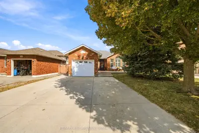 776 Acadia Drive, Hamilton, On L8w 3v2