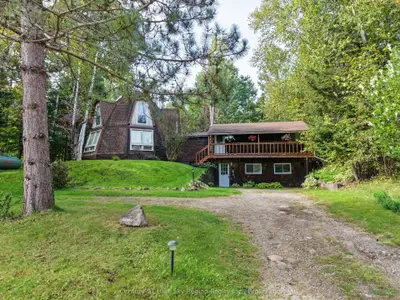 861 Pinecreek Road S, Callander, On P0h 1h0