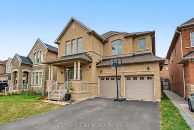 17 Mccartney Street, Hamilton, On L8b 0t7