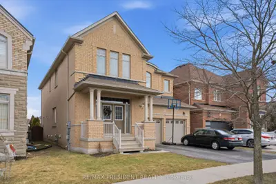 17 Mccartney Street, Hamilton, On L8b 0t7