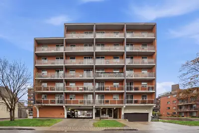 30 Summit Avenue 401, Hamilton, On L8v 2r8
