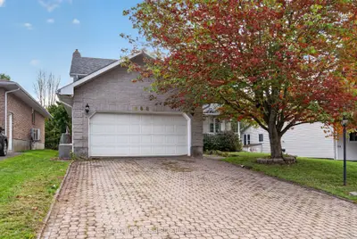 868 Laflin Street, Cornwall, On K6j 5j1