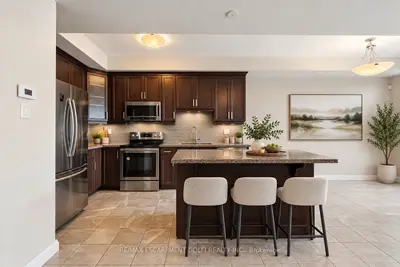 8 Rouley Lane, Hamilton, On L9g 0g5