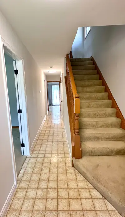 191 Walmer Grove N, London North, On N6g 4g8