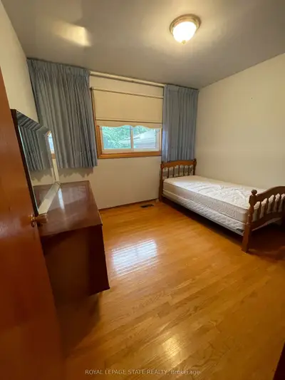 72 Purnell Drive, Hamilton, On L9c 4y3