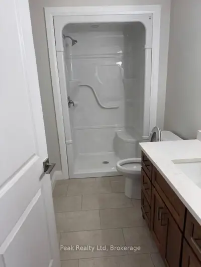 429 N Victoria Avenue N Main Floor, North Perth, On N4w 1t3