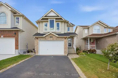 15 Cannes Street, Kitchener, On N2r 1v9
