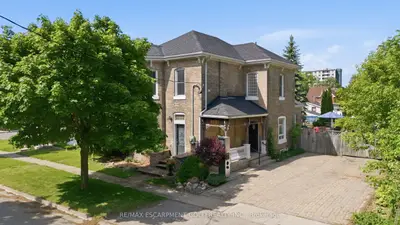 86 Oak Street, Brantford, On N3t 2b3