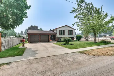 456 Saulsbury Street, Strathroy-caradoc, On N7g 2b6