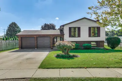 456 Saulsbury Street, Strathroy-caradoc, On N7g 2b6