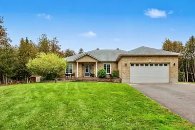 30 CANADIAN Drive, Stittsville - Munster - Richmond, ON K0A 1B0
