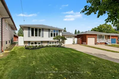 30 Catalina Drive, Hamilton, On L8g 2m5