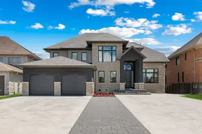 151 Winding Way, Barrhaven, On K2c 3h1