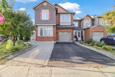 400 MEADOWHAWK Crescent, Barrhaven, ON K2J 5W7