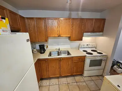 2000 Jasmine Crescent 304, Beacon Hill North - South And Area, On K1j 8k4