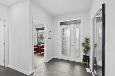 195 Alex Polowin Avenue, Barrhaven, On K2j 6e8