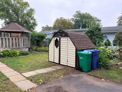 4 Poplar Lane, Ashfield-colborne-wawanosh, On N7a 3y3