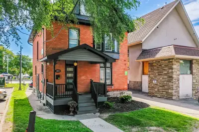 300 Aylmer Street N, Peterborough, On K9j 3k7